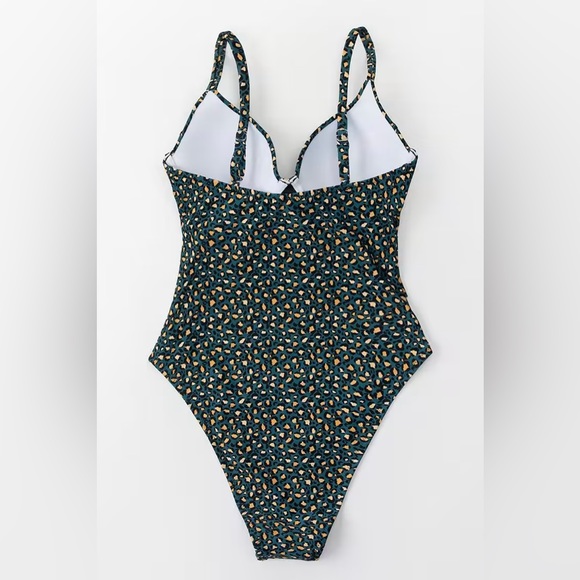 CUPSHE Leopard O-Ring One Piece Swimsuit - Picture 9 of 10